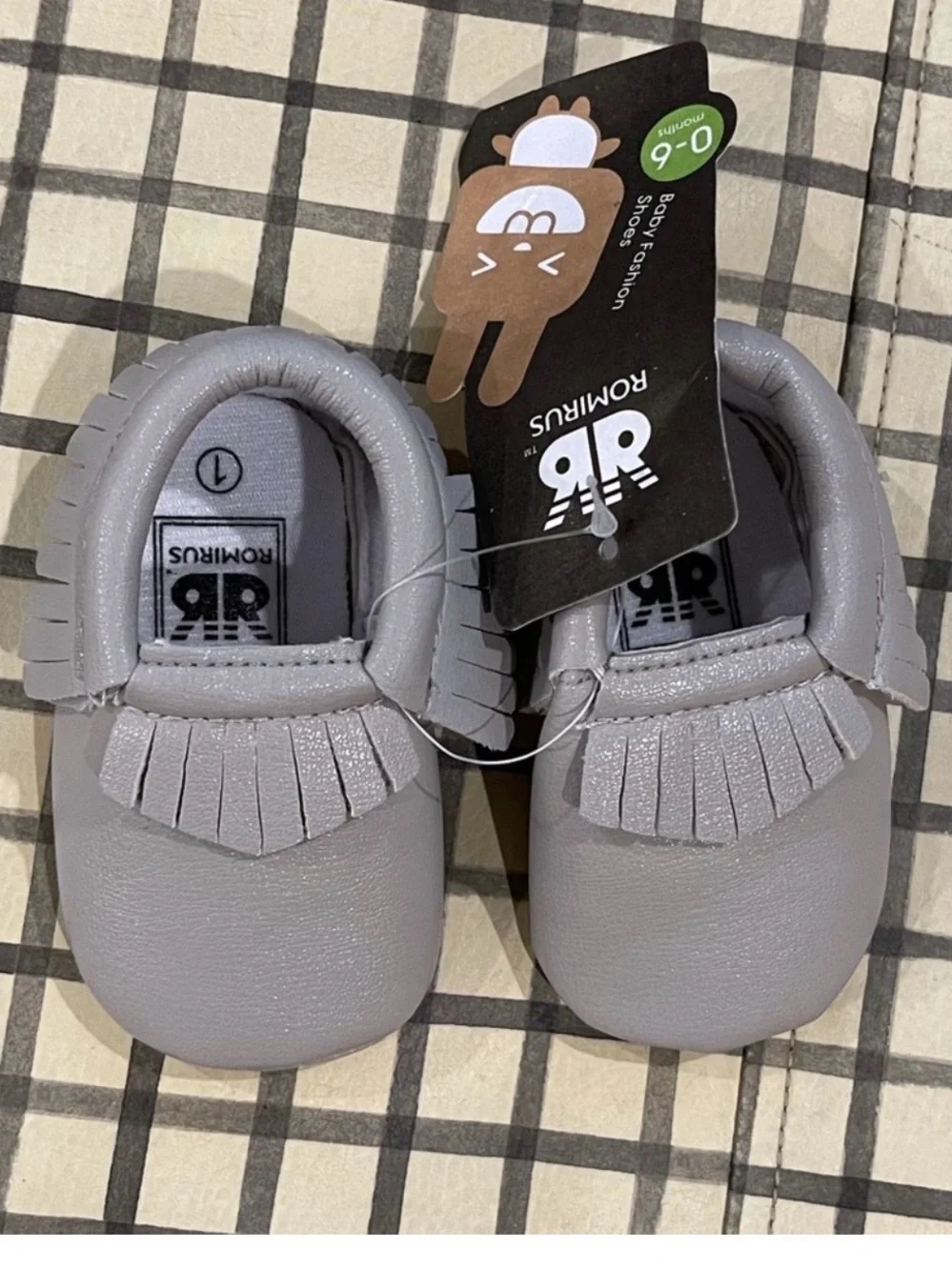 NWT - Romirus Infant Gray Moccasins.  Sz 1 (0-6 mo)